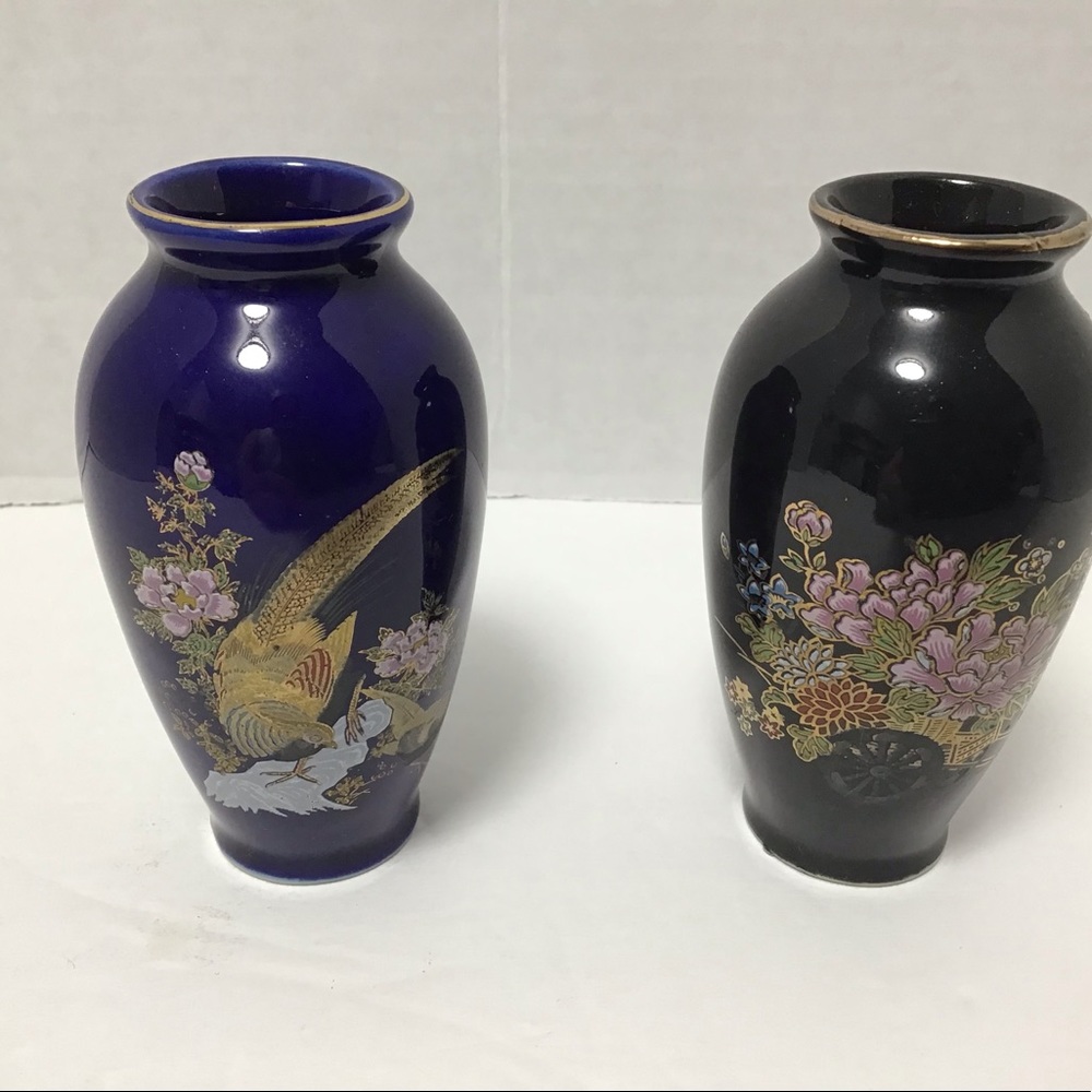 Japanese Artmark porcelain vases.